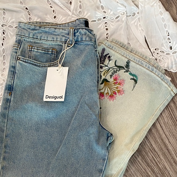 Desigual  Embroidered Blue Jeans ombré
Size 42 US 8  NEW - Picture 11 of 17